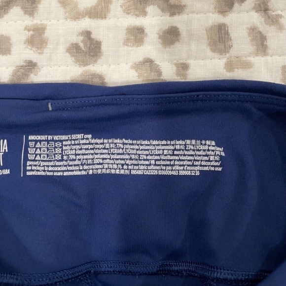 Knockout by Victoria's Secret Crop Leggings with Sheer Cutouts; Navy; Size S - Picture 5 of 6